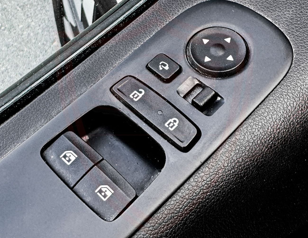 هيونداي ستاريا هيونداي ستاريا | 3.5 لتر | 2023 | خليجية | خالية من الحوادث | بحالة ممتازة | 1210 شهرياً