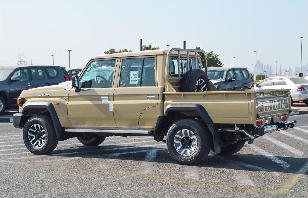 تويوتا لاند كروزر بيك آب TOYOTA LAND CRUISER 79 4.0L AT DC 4WD PICKUP 2025