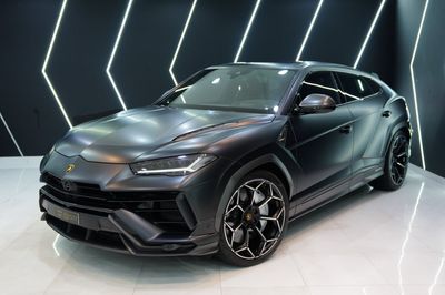 Lamborghini Urus PERFORMANTE 2024 Urus Performante, Full Carbon Pack, Rear Entertainment, Akrapovic Exhaust, Dealer Warr + Serv!!