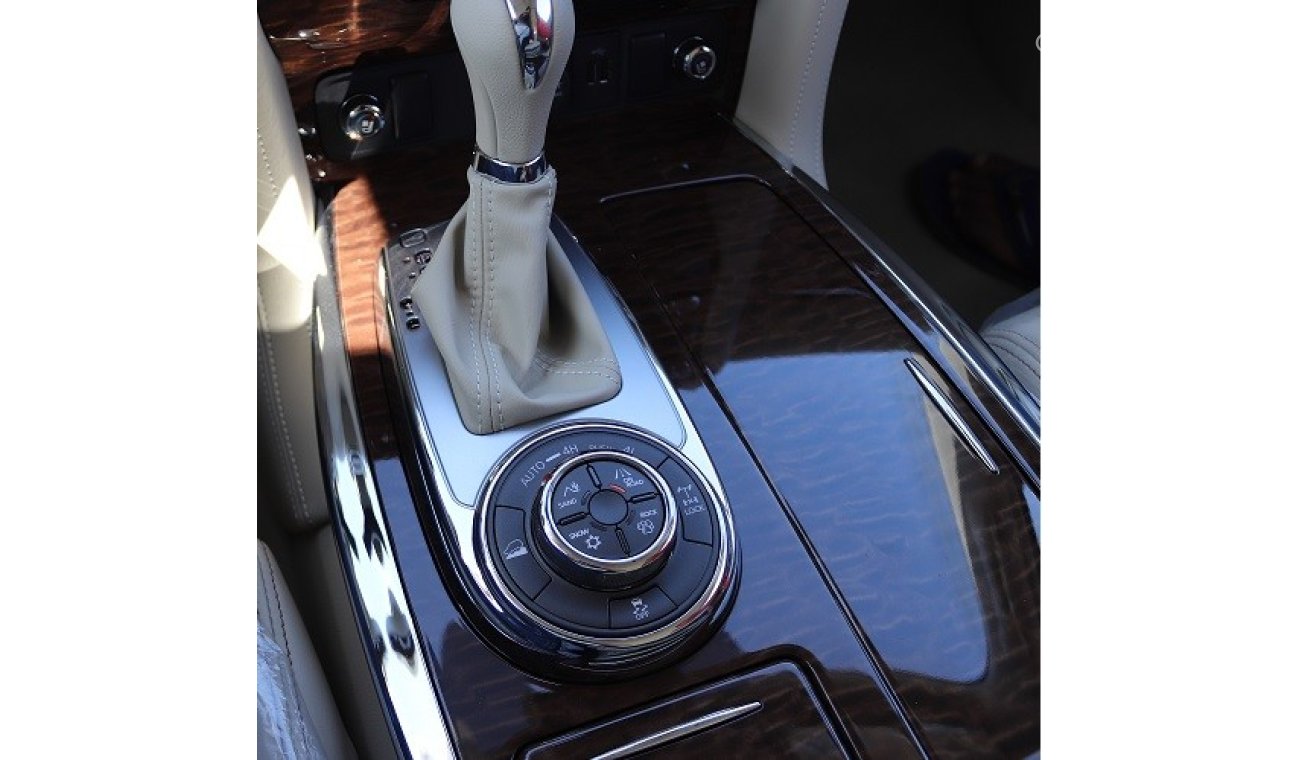 نيسان باترول LE Platinum V8 - 8 Seater 5.6L 400HP +VAT & WARRANTY