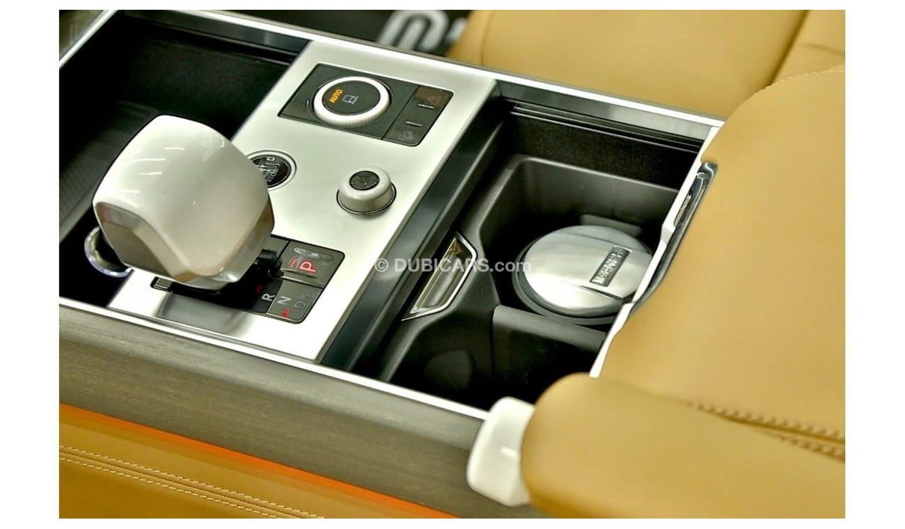 Land Rover Range Rover V8 SWB 4.4L 2023 - Local Registration +10%