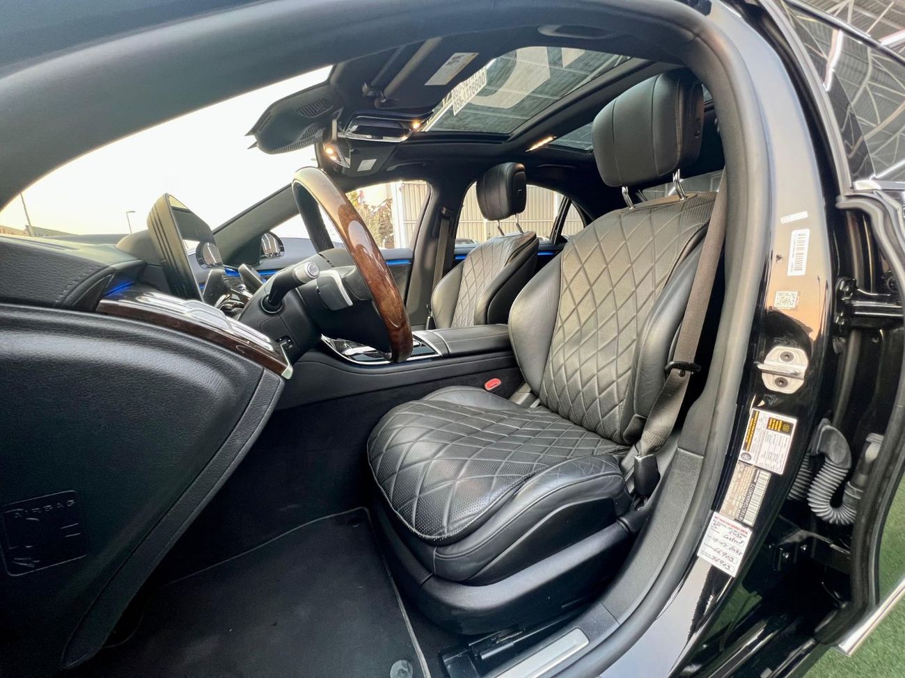 Mercedes-Benz S 580 4MATIC Exclusive 4.0L warranty one year bank financie available