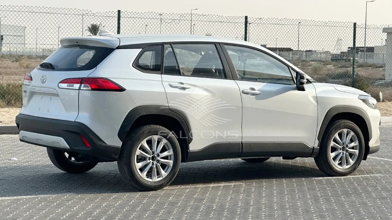 تويوتا كورولا كروس 2.0L Gasoline Pioneer AT