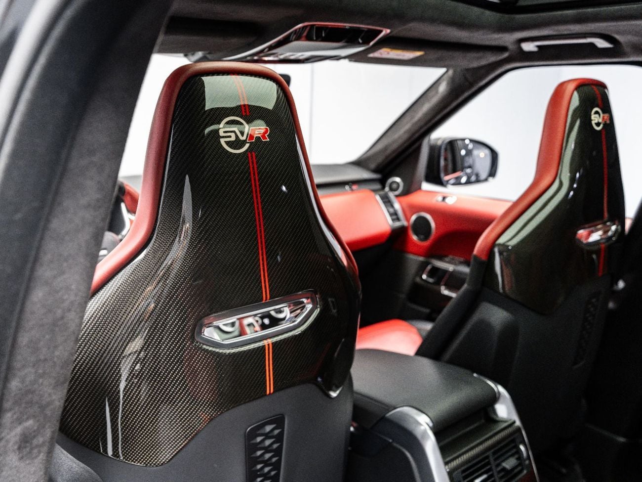 لاند روفر رينج روفر سبورت 2022 Range Rover SVR Carbon Edition, 5.0 SC V8, 4WD, 575bhp, 8 Speed Automatic.