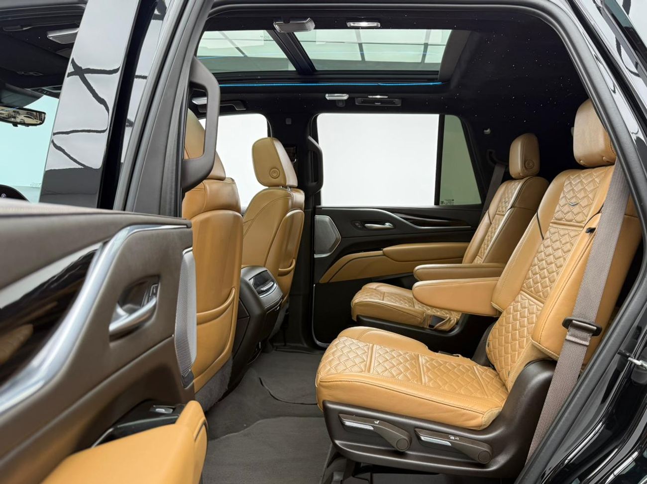 Cadillac Escalade Sport Platinum 6.2L 4WD 2022 Cadillac Escalade Sport Platinum, 07/2027 Cadillac Warranty, 09/2028 Se