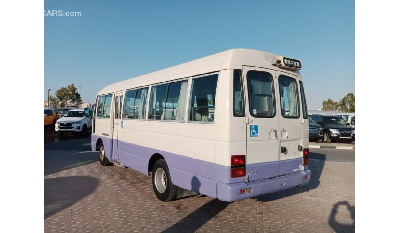 نيسان سيفيليان NISSAN CIVILIAN BUS RIGHT HAND DRIVE (PM1048)