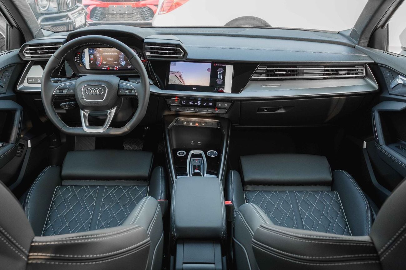 Audi A3 35 TFSI S-LINE Audi A3 1.5T 35 TFSI S-Tronic Sedan 2025 (White)