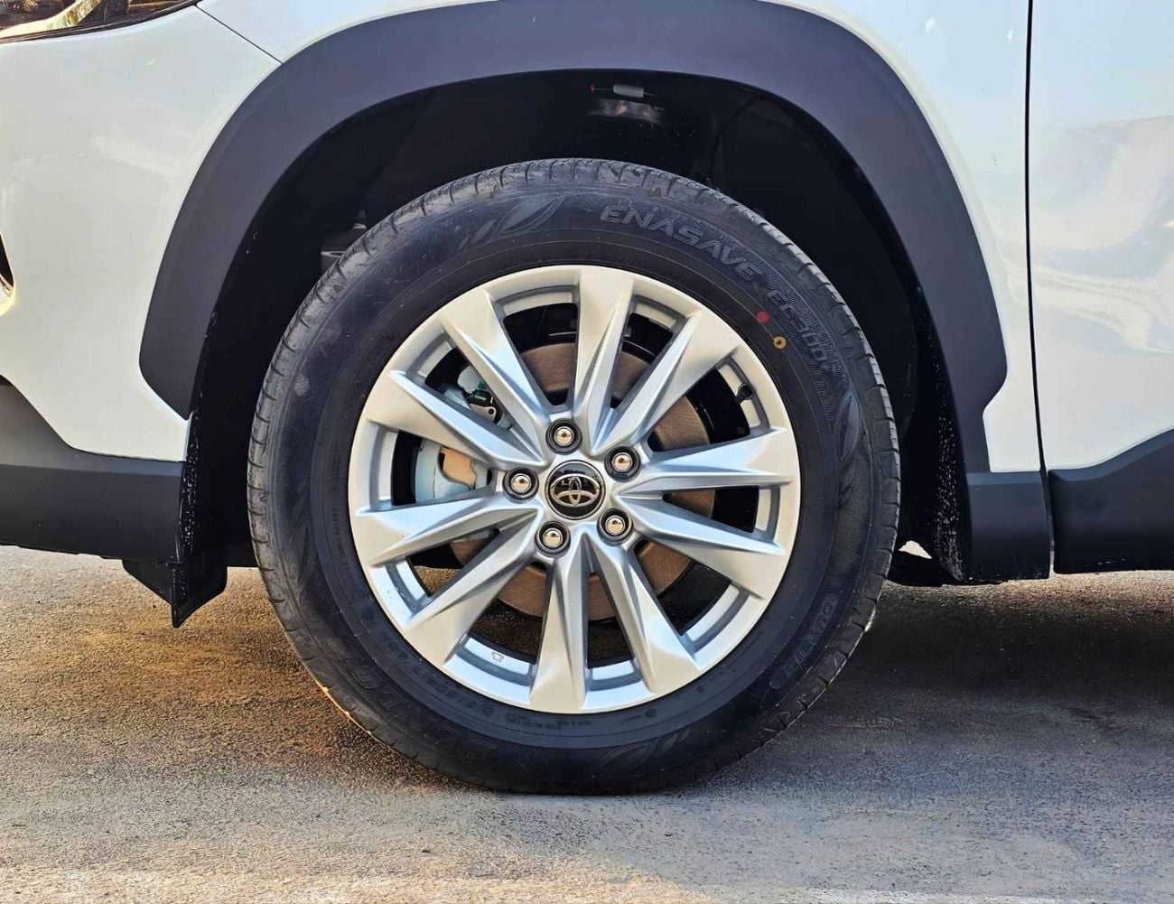 تويوتا كورولا كروس STD (NON GCC) ELITE NEW SHAPE || 2.0L HYBRID V4 | RADAR | LEATHER WITH DRIVER PWR SEAT | SUNROOF (CODE # CRCHCN)