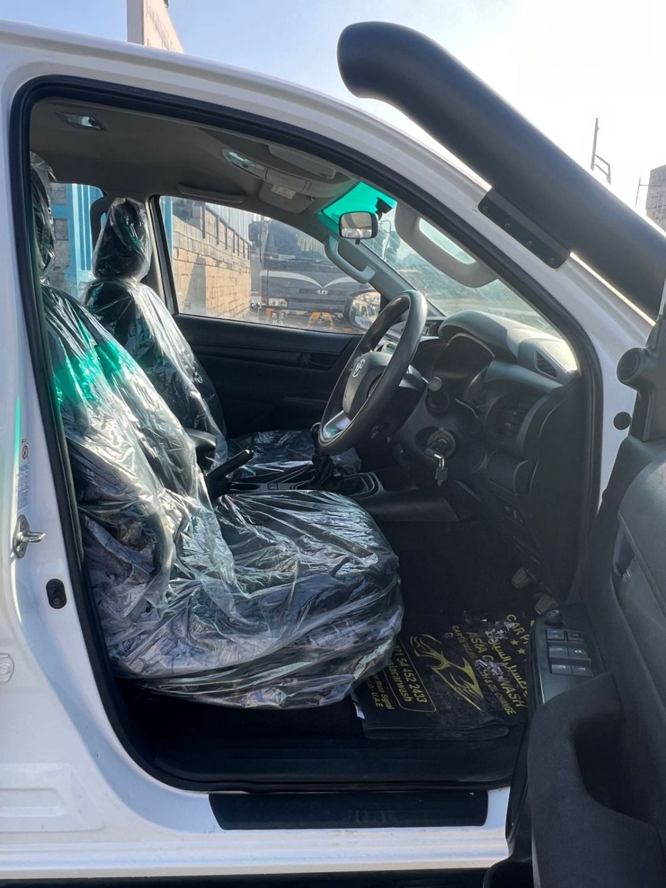 Toyota Hilux diesel engine ,2.8 liter ,manual gear ,year model 2016 ,right hand drive ,only for export available