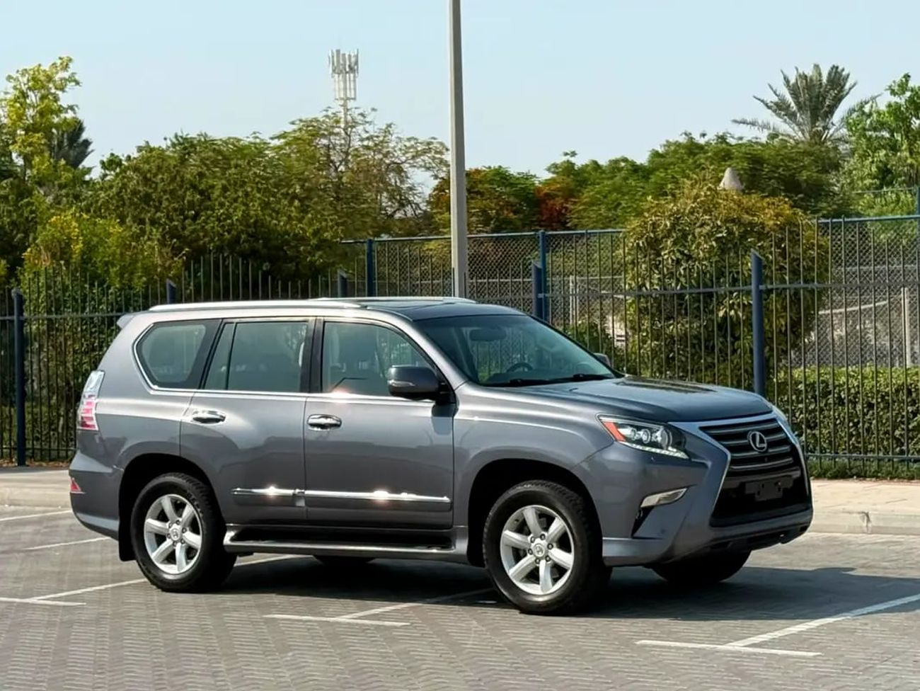 لكزس GX 460 Gx 460 Platinum-Excellent condition-Bank Finance Available