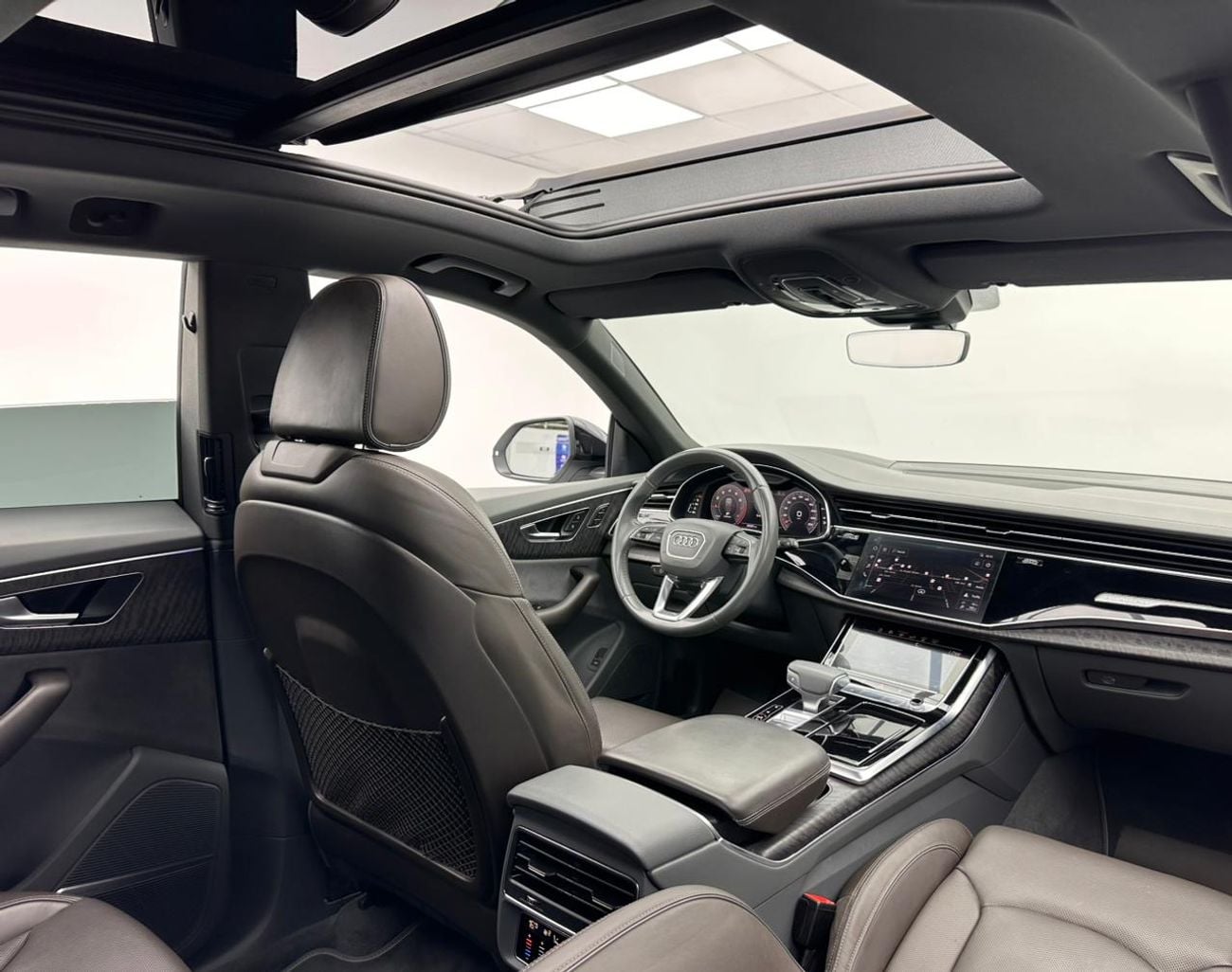 Audi Q8 2019 Audi Q8 55TFSI Quattro S-line, 1 Year Warranty Unlimited Km, Full Service History, GCC