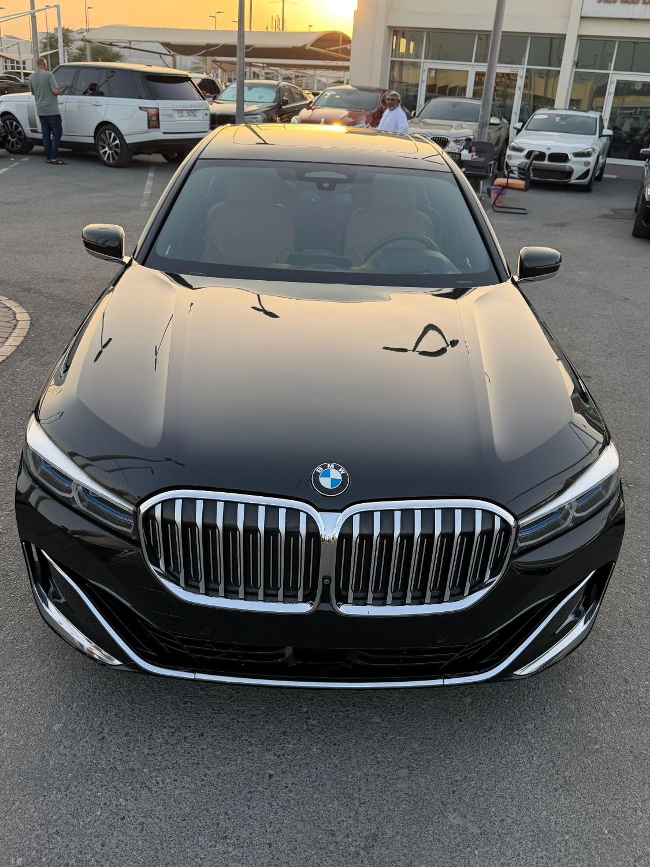بي أم دبليو 750Li xDrive 4.4L (530 HP)