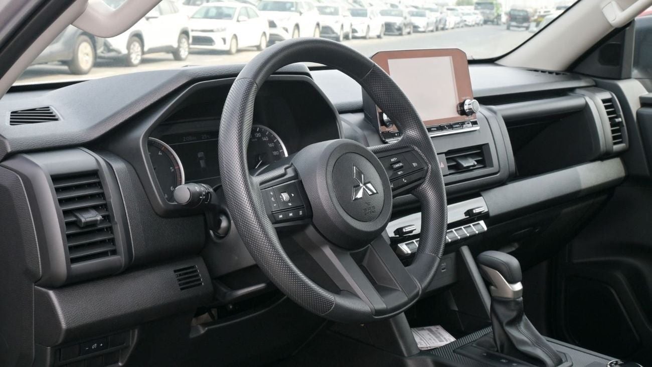 Mitsubishi L200 Brand New Mitsubishi L200 GLX 2025 Export 2.5L 4WD A/T Diesel|Silver/Black|L200-GLX-AT-25|