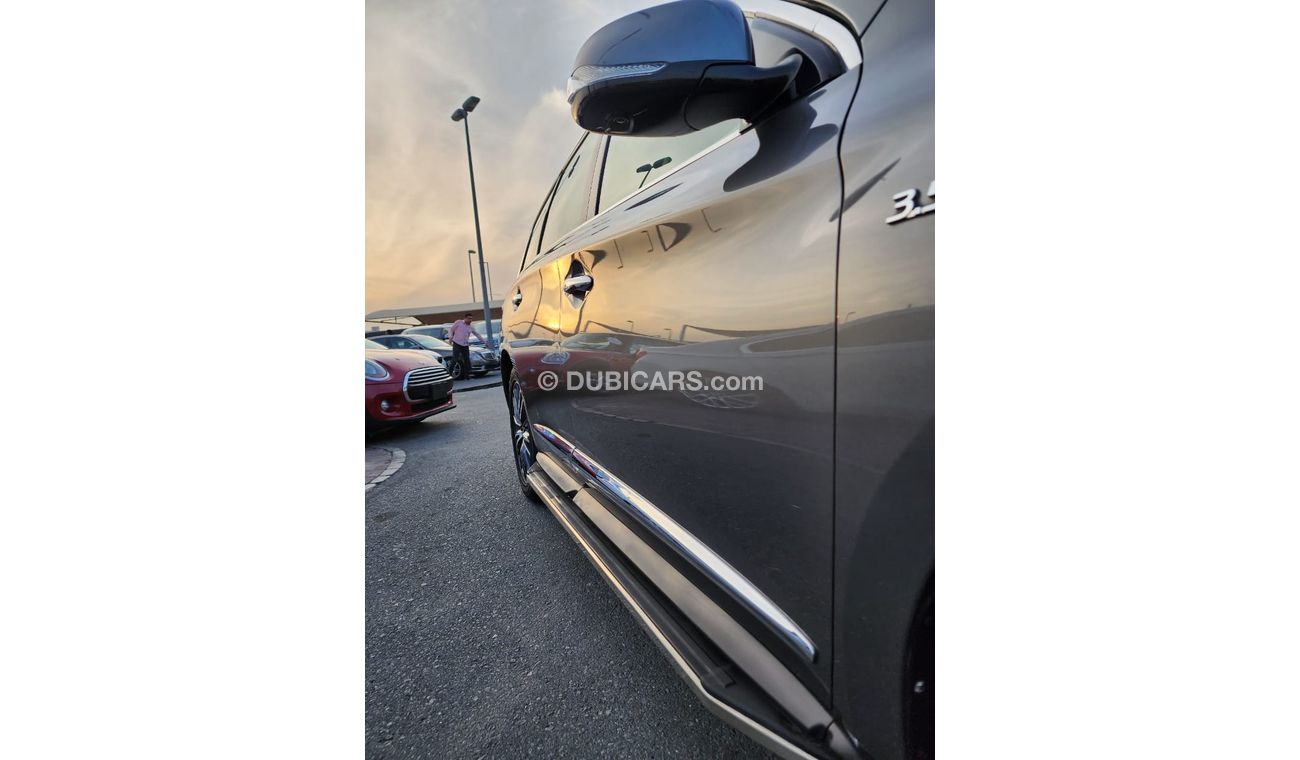 Infiniti QX60 Luxury Std Infiniti QX60_Gcc_2018_Excellent_Condition _Full option
