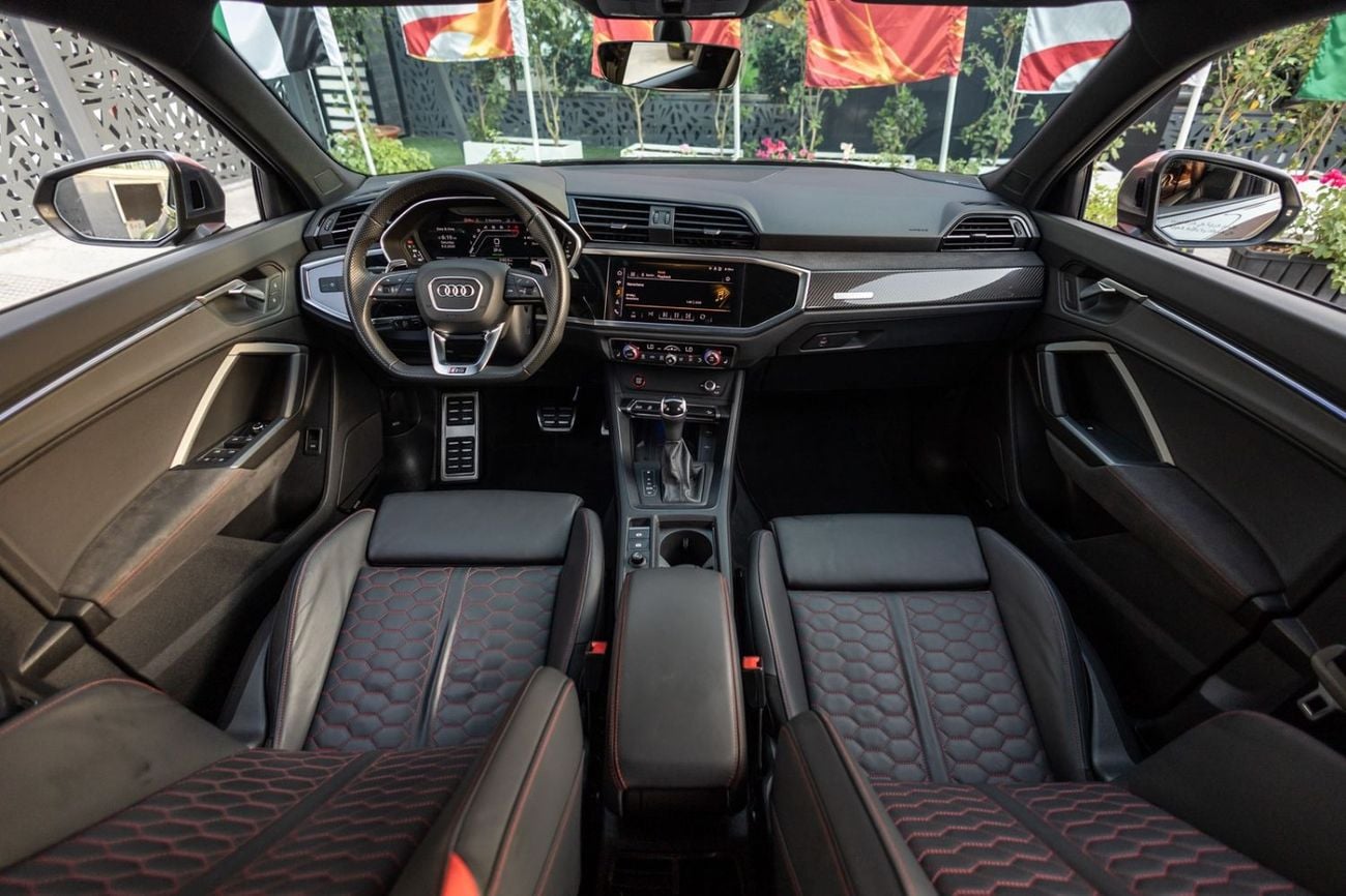 أودي RSQ3 Sportback TFSI quattro 2.5L Audi RS Q3 Sportback TFSI Quattro S-Tronic 2024 GCC | Agency Warranty | Service Contract
