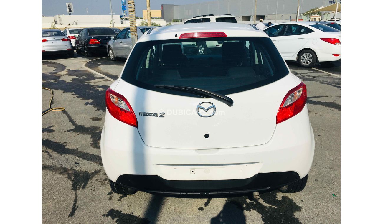 مازدا 2 سياره نظيفه جدا بدون حوادث بحاله ممتاده