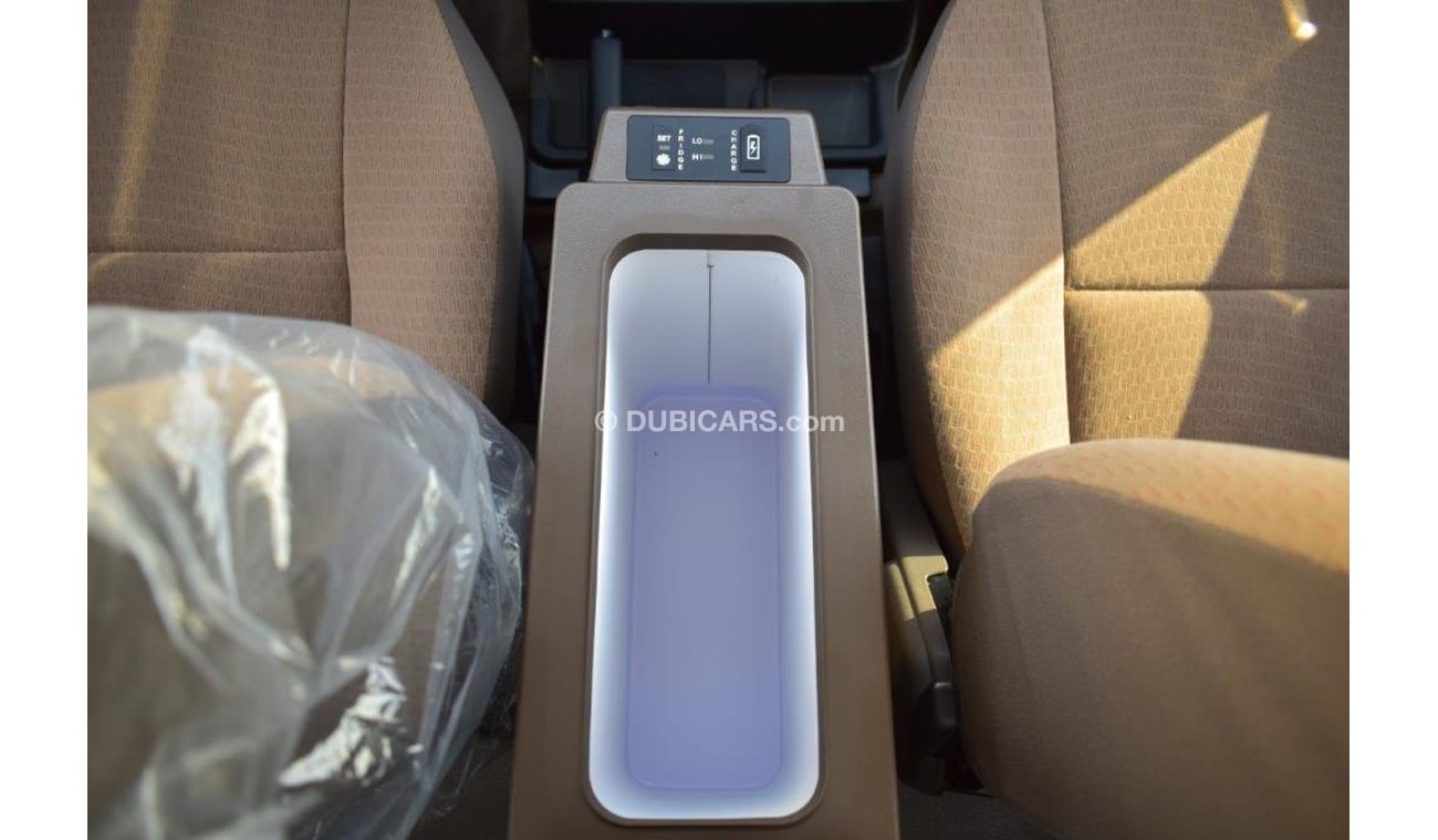 Toyota Land Cruiser 70 71 SHORT WHEEL BASE XTREME V6 4.0L PETROL 5 SEAT MANUAL TRANSMISSION