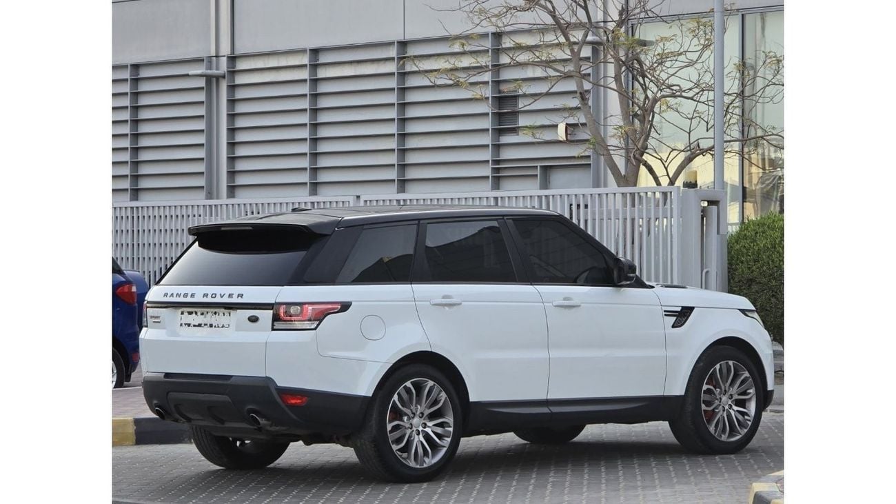 Land Rover Range Rover Sport SPORT SUPERCHARGED 2016 GCC 2KEYS // ORGINAL PAINT // ACCIDENT FREE // PERFECT CONDITION