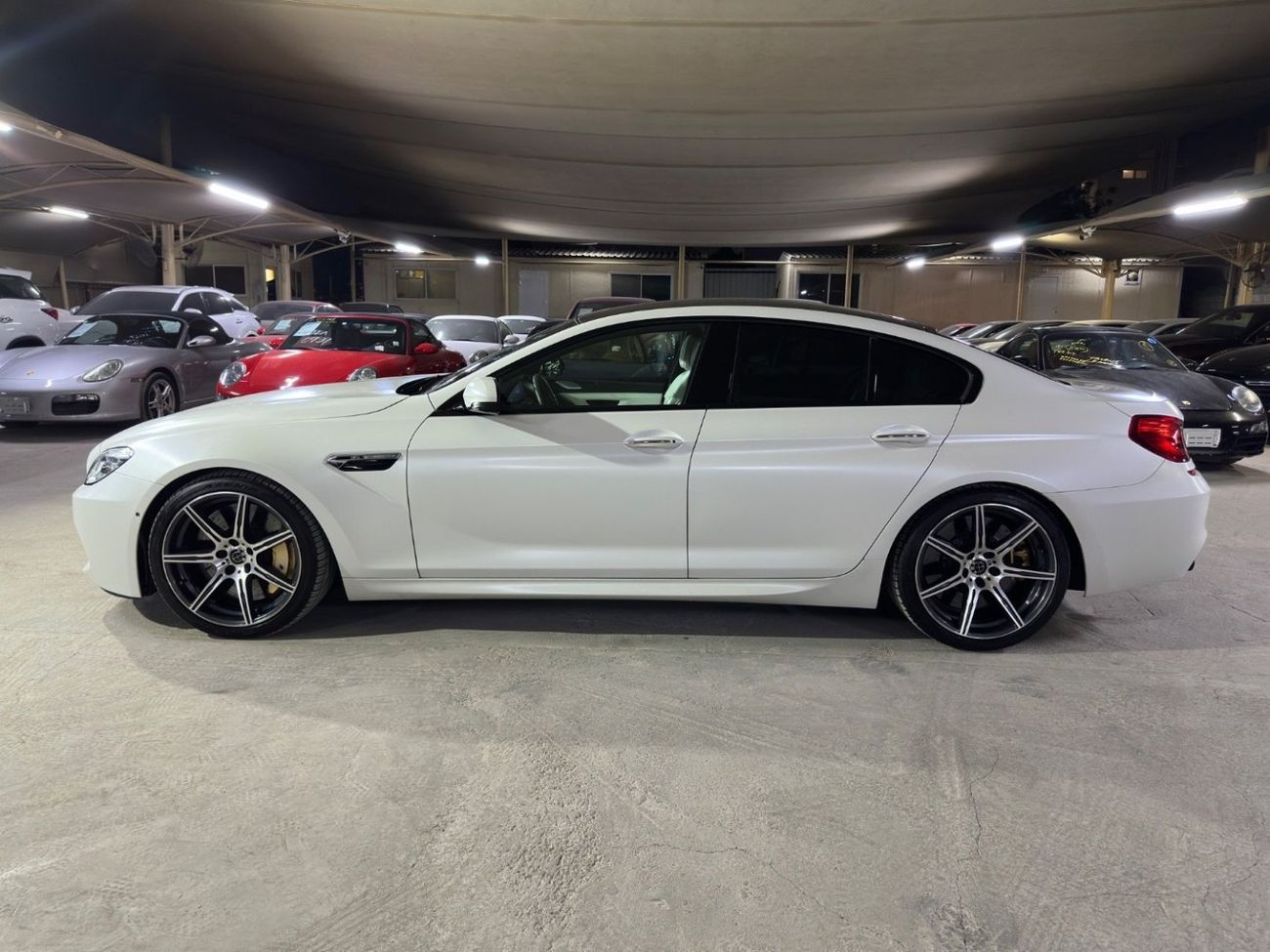 BMW M6 2016 4.4L | ONE OF ONE M6 | COMPETITION PACKAGE | CARBON CERAMIC BRAKES | FULLY LOADED