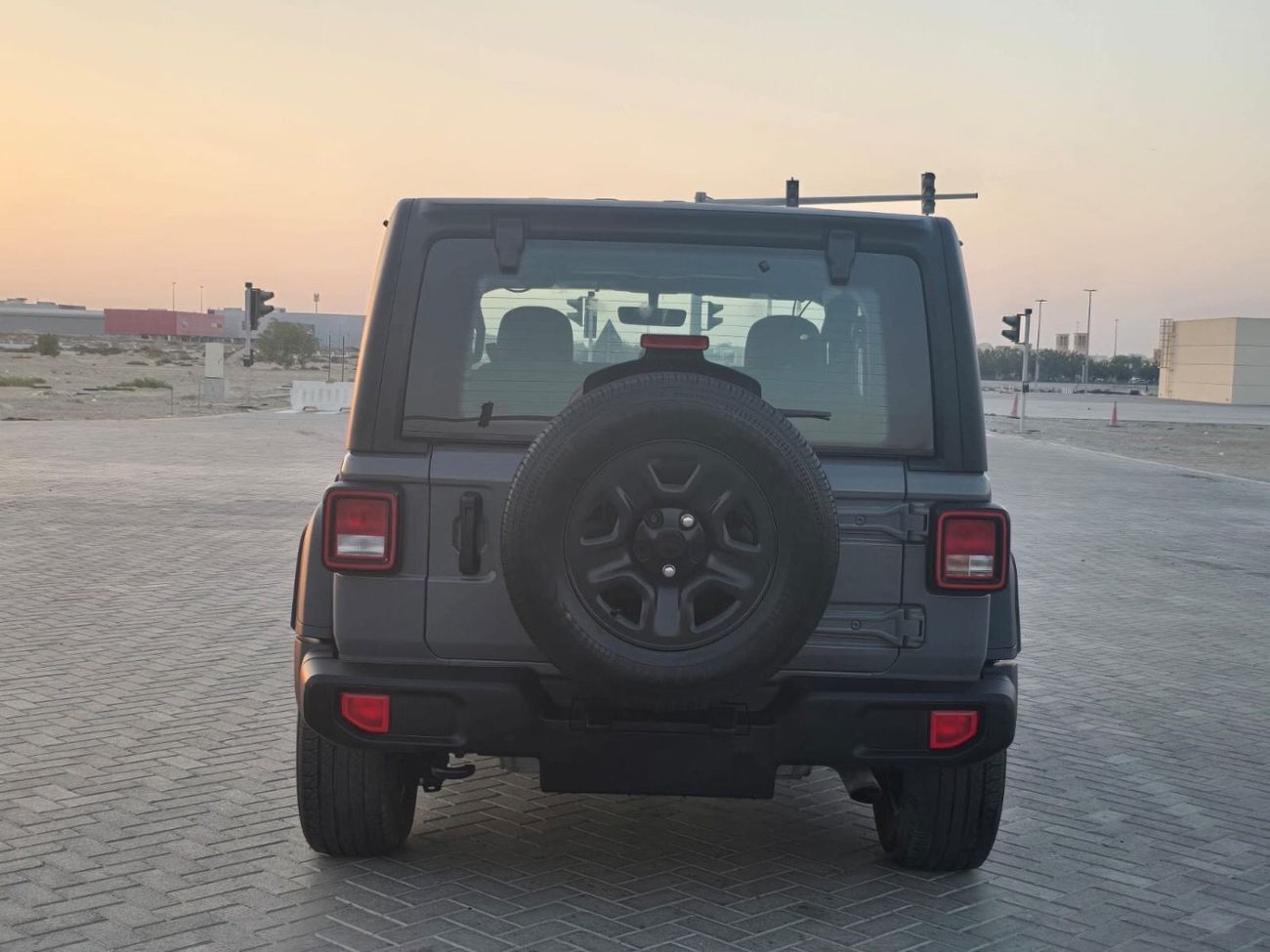 Jeep Wrangler Sport 3.6L A/T (5 Seater) MODEL 2021 GCC CAR PERFECT CONDITION INSIDE AND OUTSIDE FULL OPTION