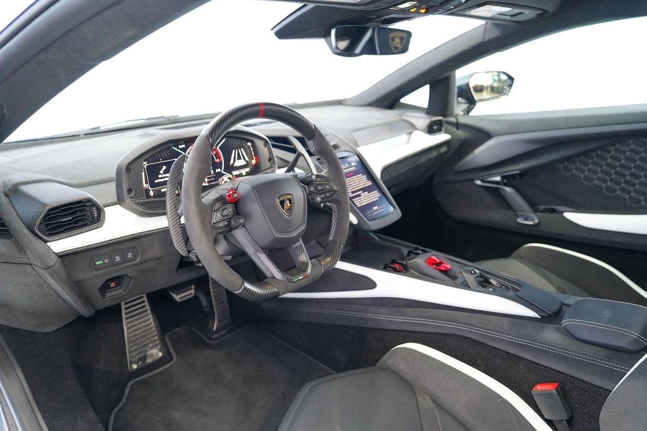 لامبورغيني ريفويلتو SPORTIVA