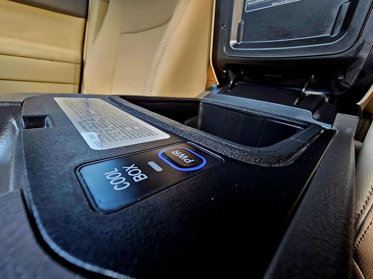 Toyota Prado GXR/ SUNROOF LEATHER/ V6 4.0L 4WD/ LOW MILEAGE/ SINGLE OWNER