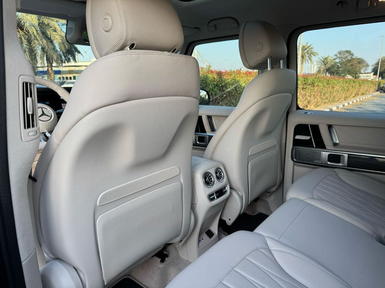 Mercedes-Benz G 63 AMG 4MATIC SUV **2025**GCC SPEC UNDER WARRANTY AND SERVICE CONTRACT