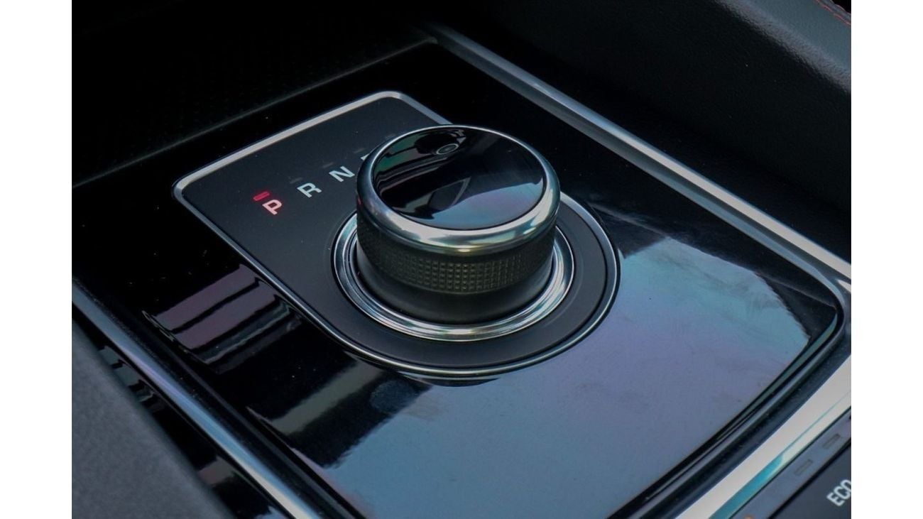 جاكوار F بيس R-سبورت