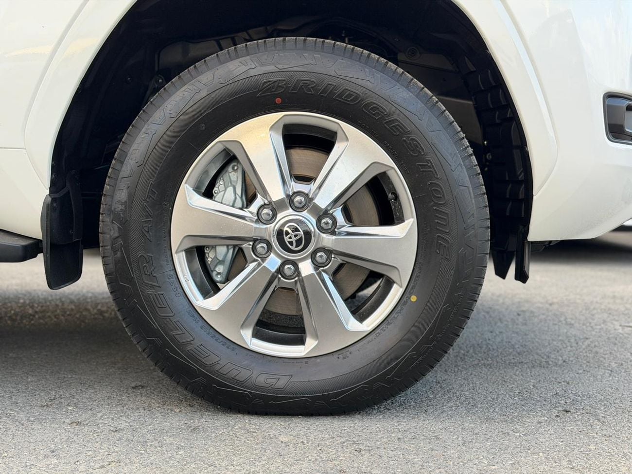 تويوتا لاند كروزر 2025 TOYOTA LAND CRUISER SAHARA 3.3L TT RHD