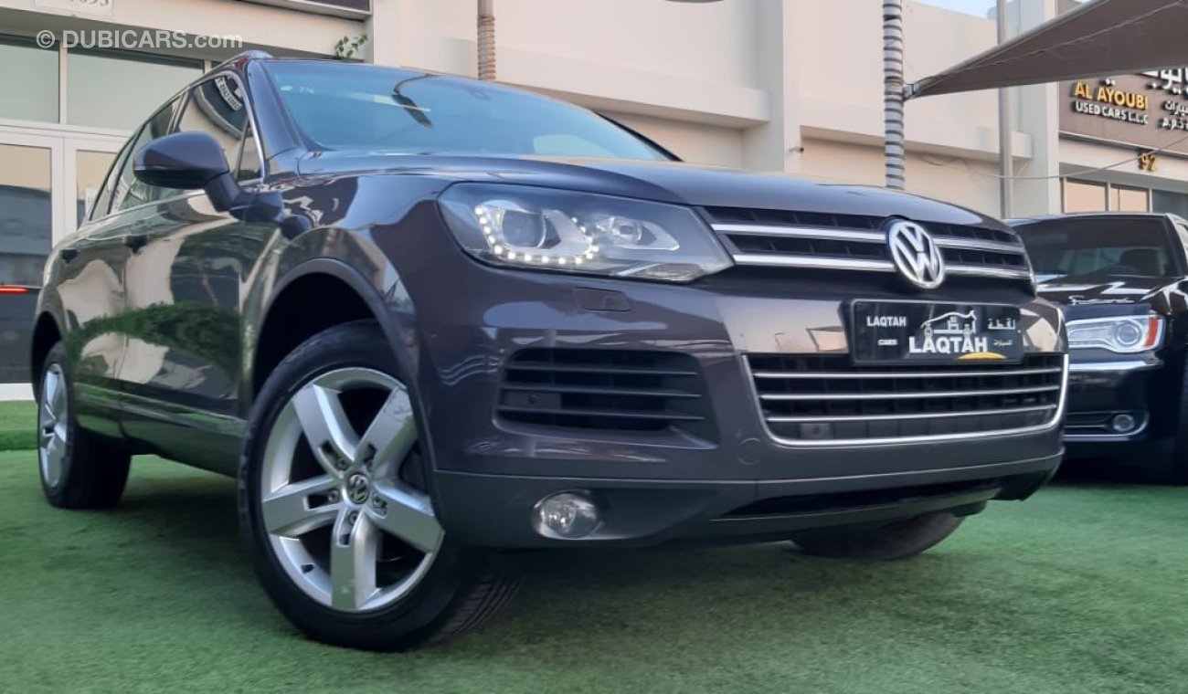 Volkswagen Touareg Gulf - panorama - leather - camera - screen - alloy wheels - sensors - electric chair - back wing -