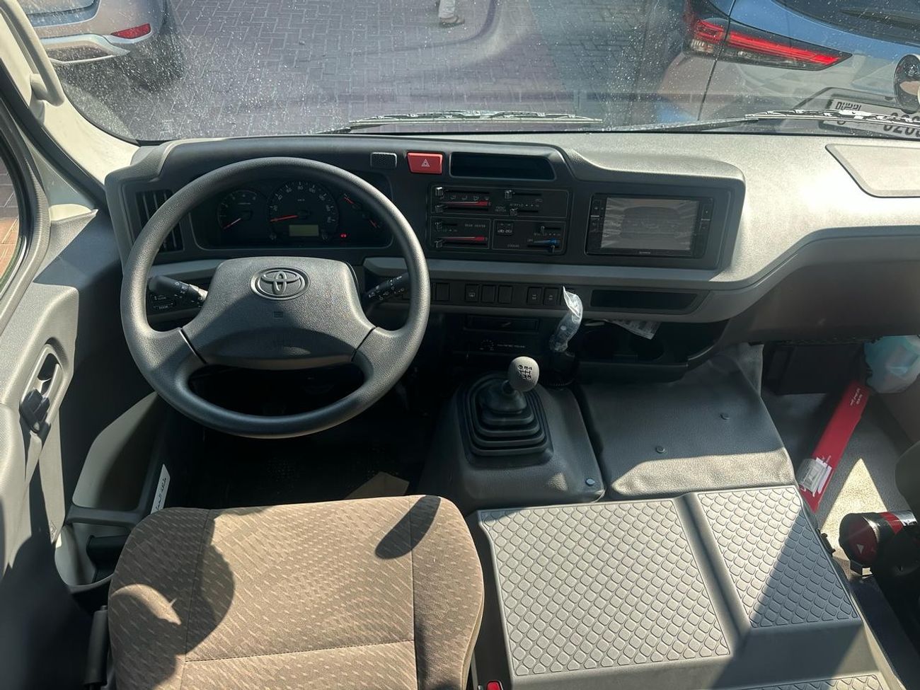 Toyota Coaster TOYOTA COASTER 4.OL DIESEL ENGINE