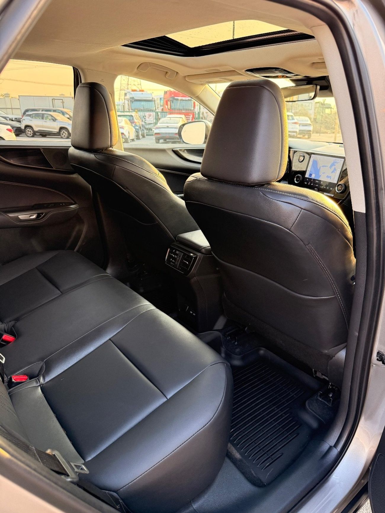 لكزس NX350 Premier 2.4L