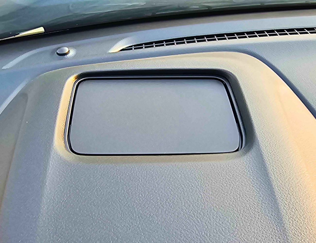 Suzuki Grand Vitara GLX / HYBRID / 1.5L V4 / FULL OPTION / 360* CAMERA / HEADUP DISPLAY (CODE # GVHB4X4F)