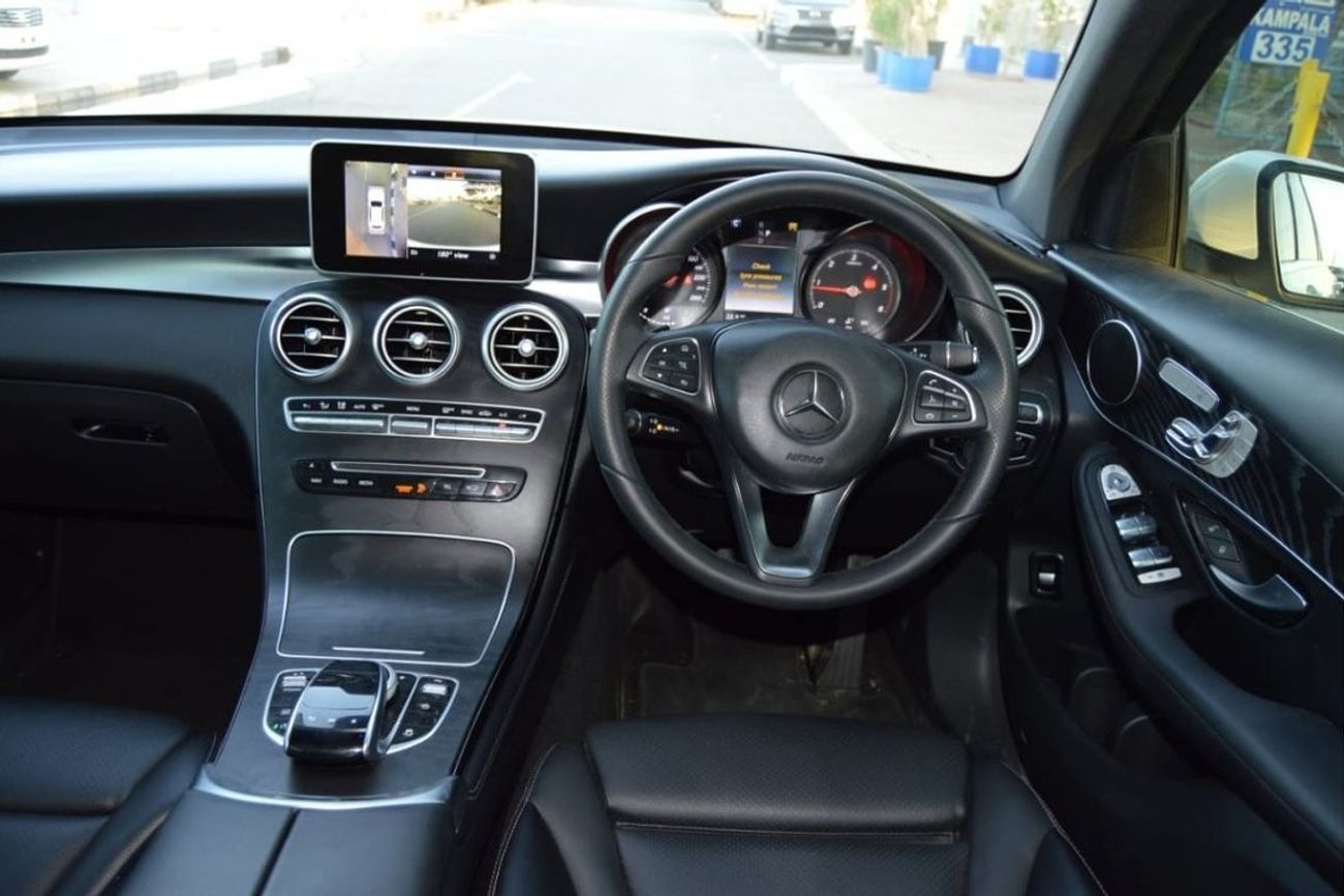 Mercedes-Benz GLC 200 Full option leather seats clean car