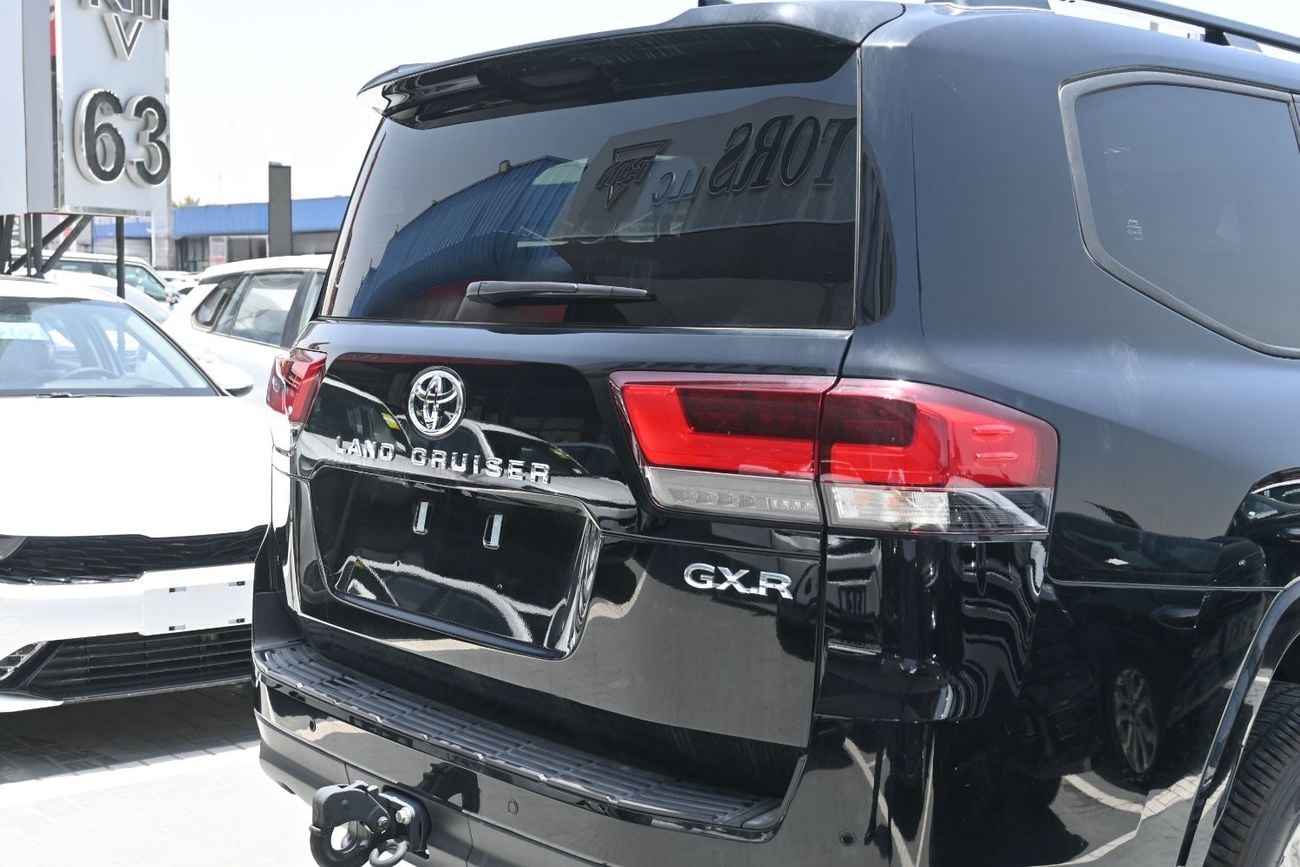 تويوتا لاند كروزر GXR Toyota Land Cruiser GX-R 4.0L V6 Petrol Model 2026