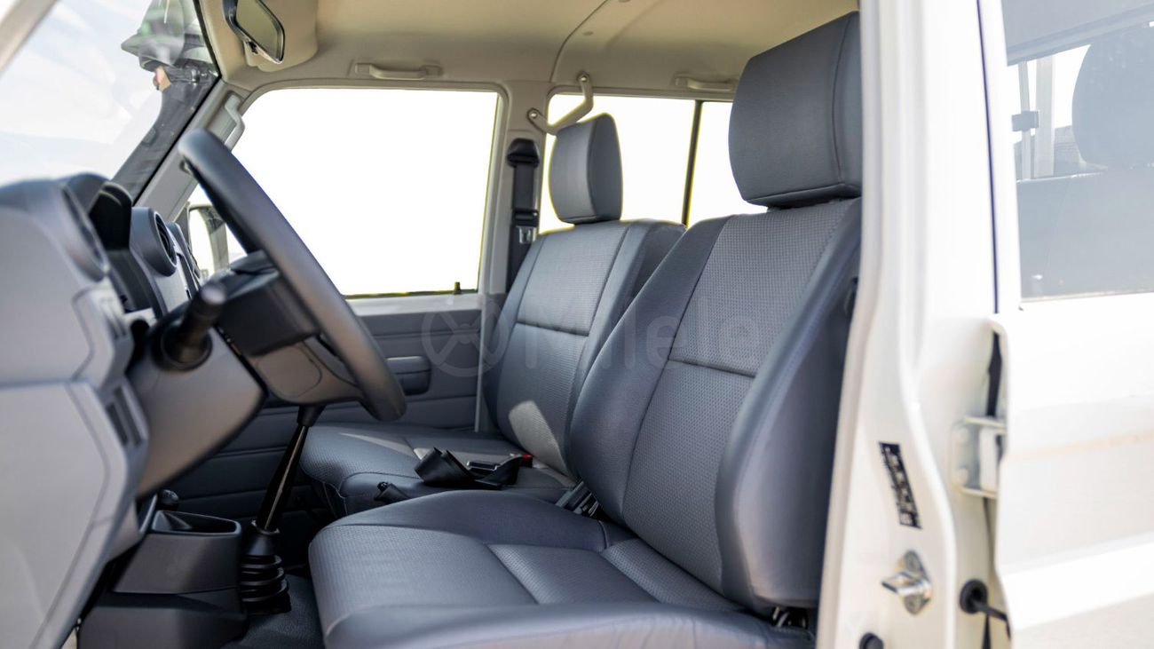 Toyota Land Cruiser Pickup 70 Toyota Land Cruiser 79 DC (Double Cab) | EXPORT ONLY