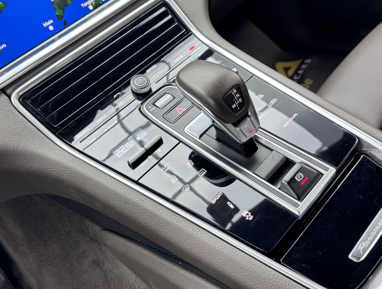 بورش باناميرا Std 3.0L (325 HP) 2018 Porsche Panamera 4,  Service History, Warranty, Low Km, Excellent Condition