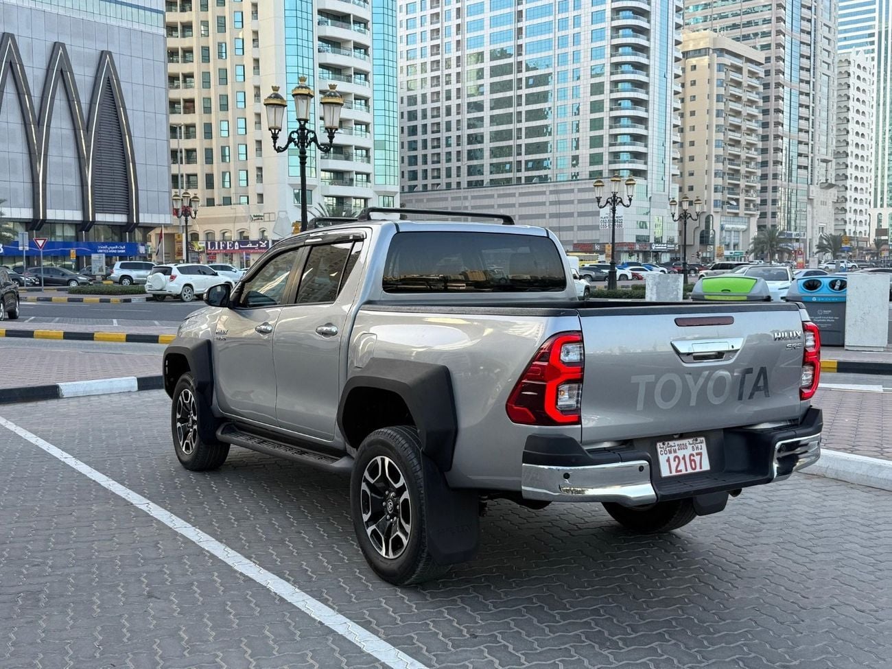 تويوتا هيلوكس ADVENTURE GR Sport