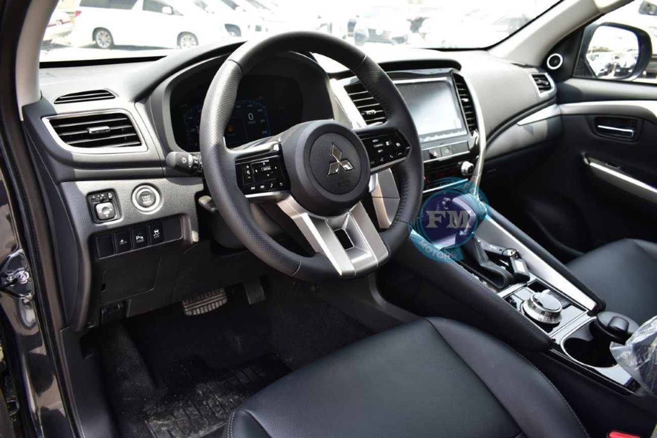 Mitsubishi Montero GLS P Line 3.0L Petrol 4WD 7 Seat Automatic
