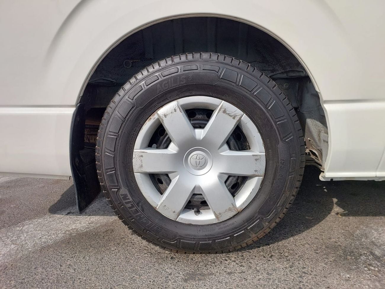 تويوتا هاياس (RAMADAN OFFER) TOYOTA HIACE COMMUTER VAN RHD 2018 MODEL 3.0 L DIESEL AUTOMATIC(PM21528)