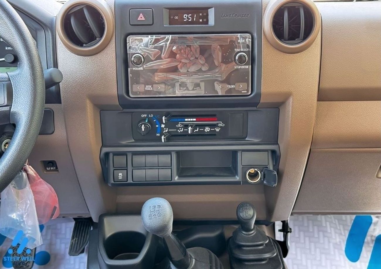 Toyota Land Cruiser Pick Up Series LC 79 Pick Up 4WD / 4.5L Diesel MT / 4 Doors / Export Only 2024 Model Year