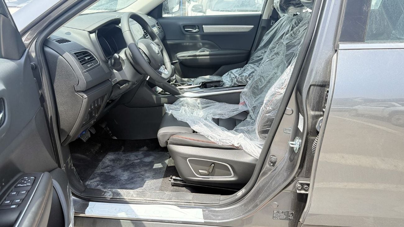 رينو كوليوس 2.5L Petrol 4WD 2025YM