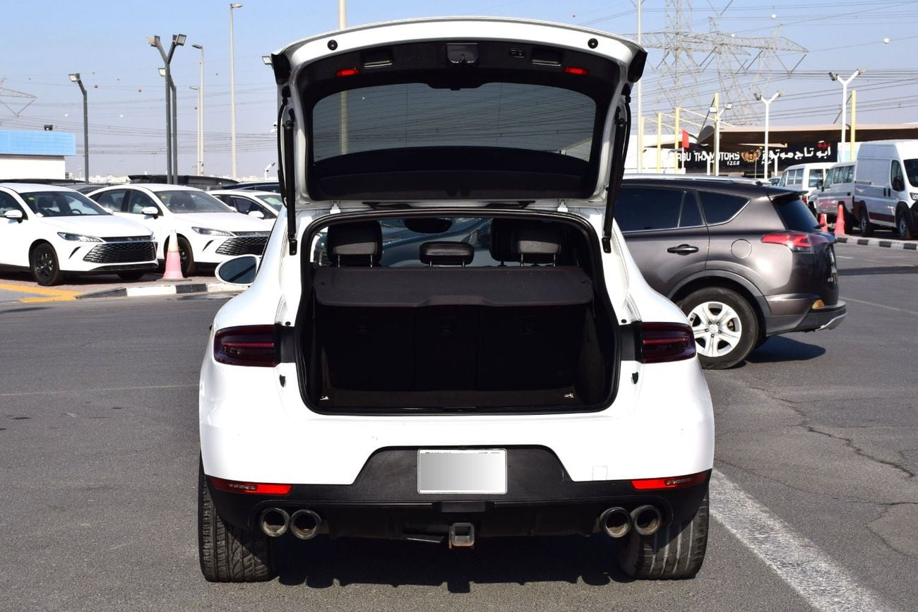 Porsche Macan Porsche Macan gts 3.0L 6 cylinder twin turbo