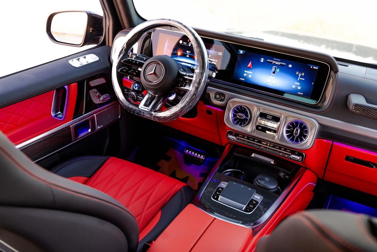 Mercedes Benz G63 AMG STD Mercedes-AMG G63 – 2026 | GCC Specs | Carbon Package | Fully Loaded | Highest Option | 2 Years O
