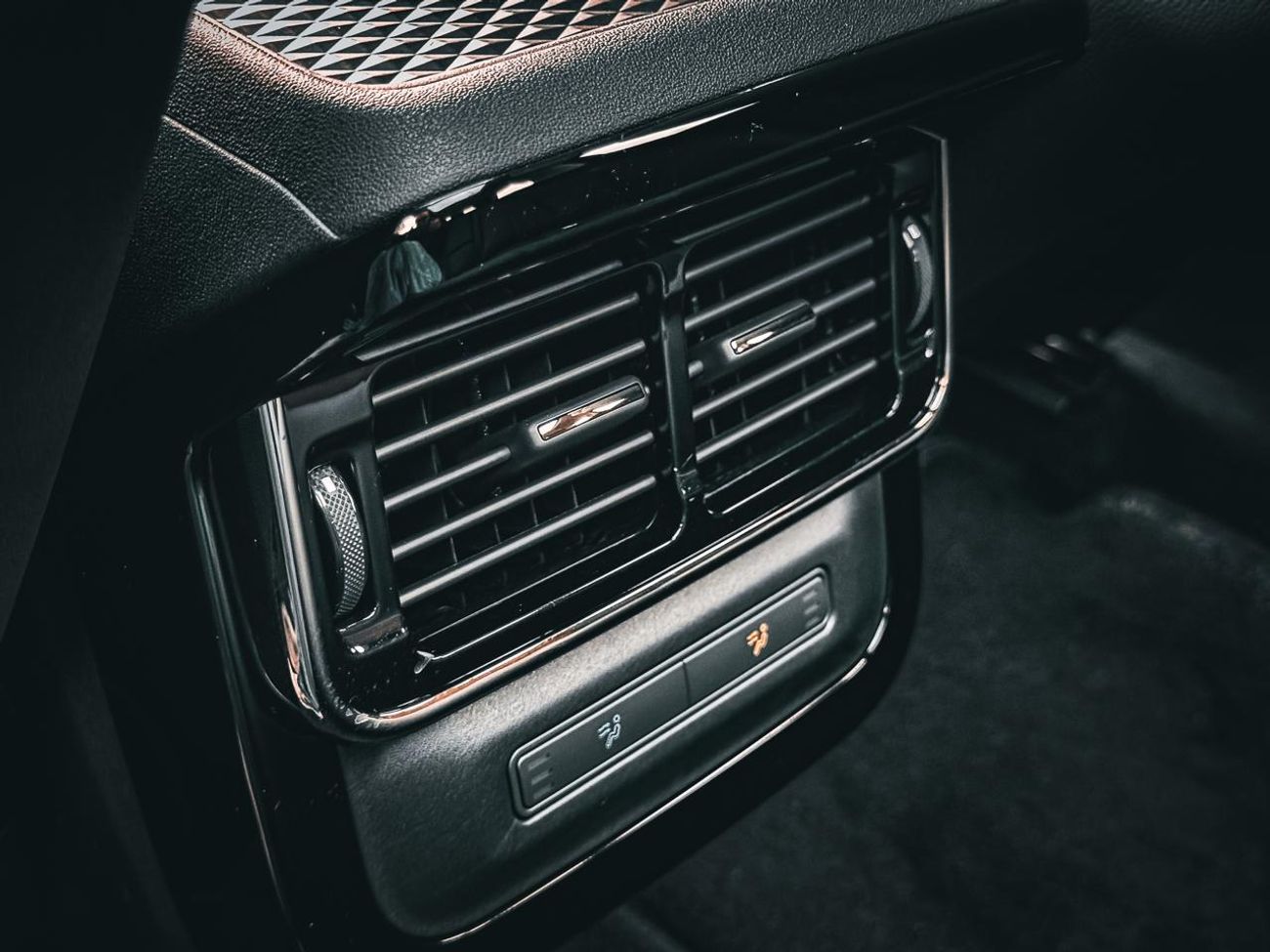 Land Rover Range Rover Evoque Land Rover Range Rover Evoque SE P250 Dynamic 2.0L