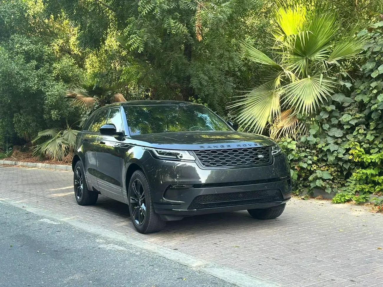 Land Rover Range Rover Velar S P400 3.0L 2024 Range Rover Velar S P400e Plug-in Hybrid | 2.0L Turbo 4-cylinder | 404 HP | Perfect