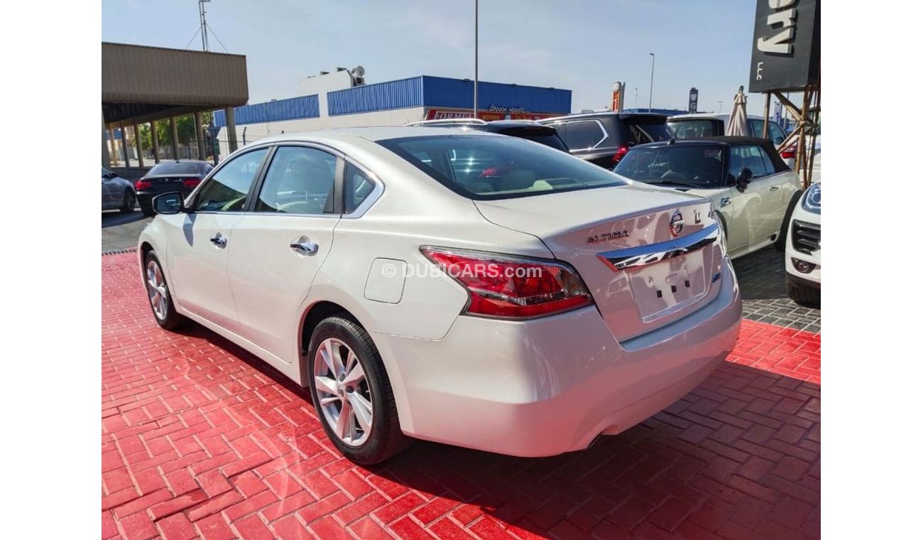 Used Nissan Altima 2.5 SV Original Paint 2015 GCC 2015 for sale in