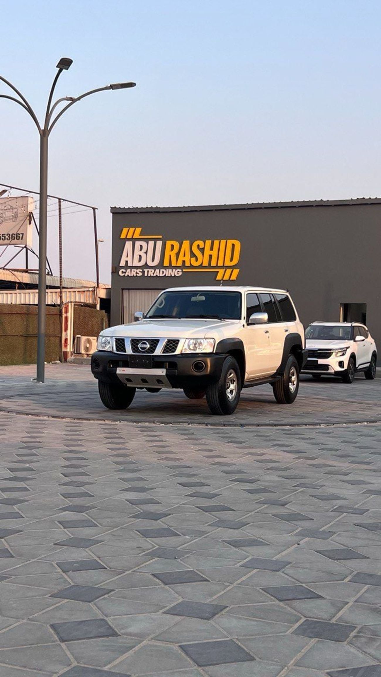 نيسان باترول سفاري GL 4.8L A/T (7 Seater)