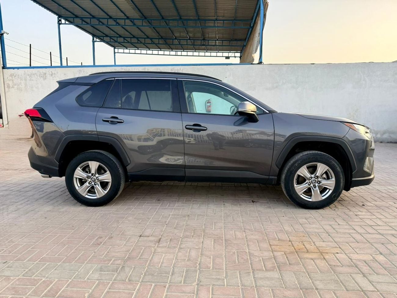 Toyota RAV4 2023 Toyota Rav4 XLE Gray Newly arrived Push Strat Run & Drive