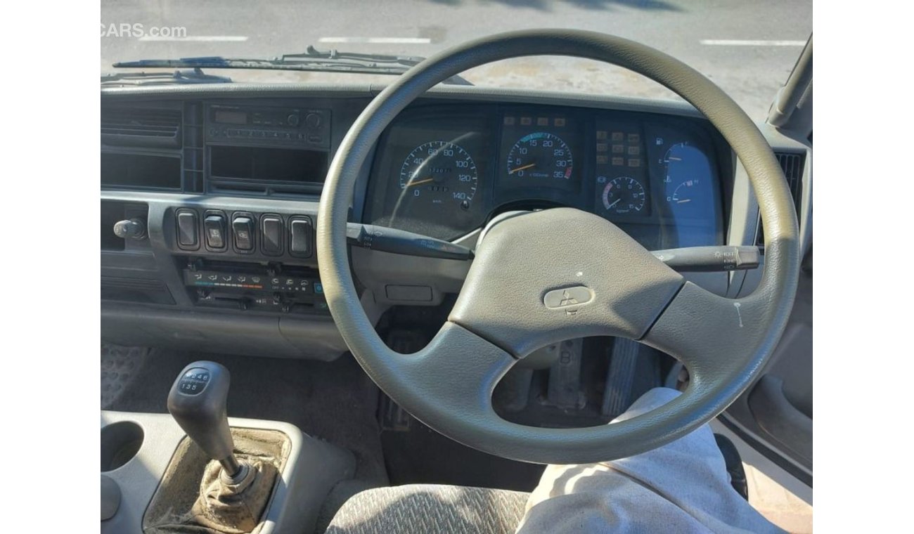 ميتسوبيشي فوسو كانتير Fighter 6D17, Right hand, 4 Ton, 8.2L, Manaul ( Export Only)